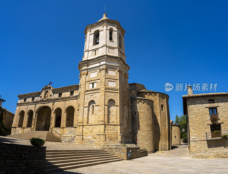 位于西班牙Ribagorza的Huesca Aragon的Roda de Isabena的San Vicente大教堂是西班牙最美丽的村庄